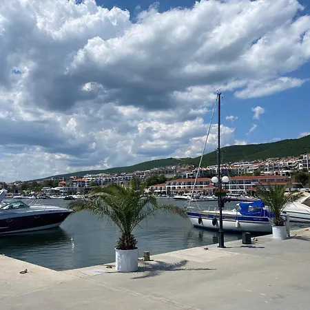 Apartment Costal Dreams A 7